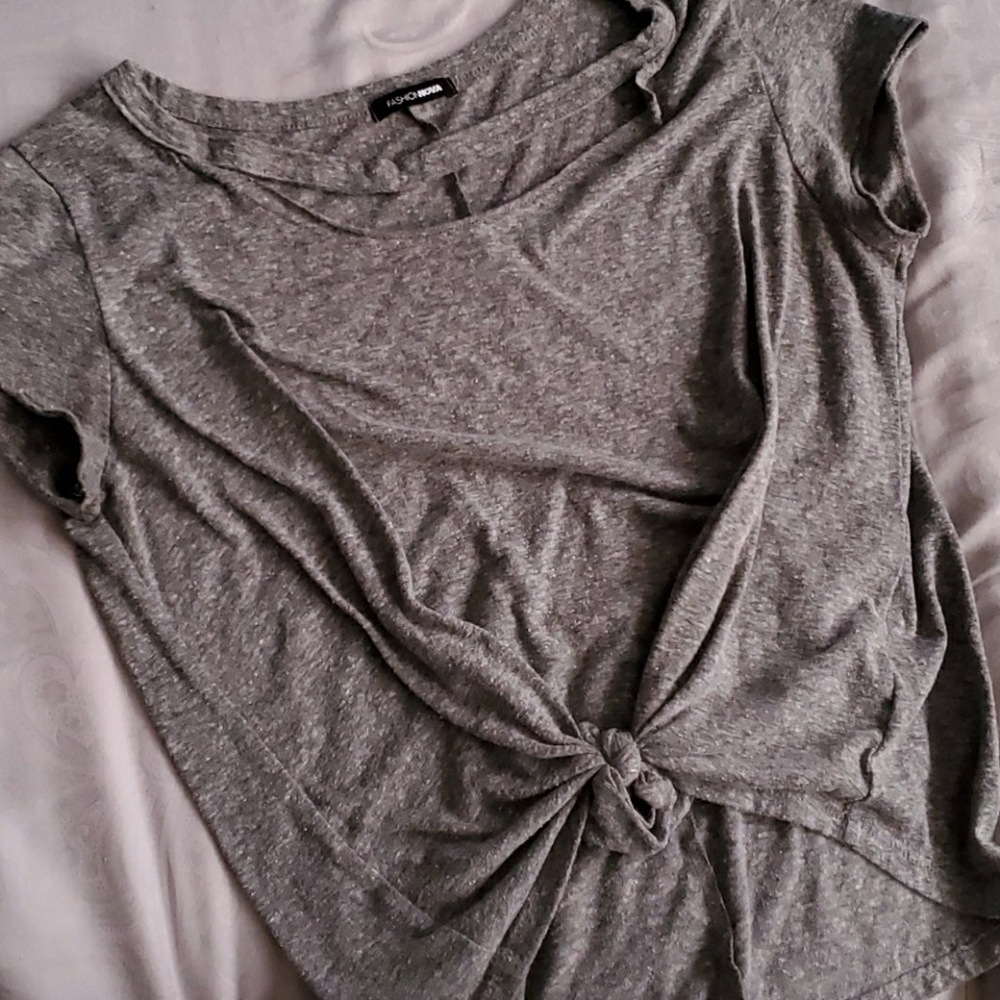 Knotted Tshirt